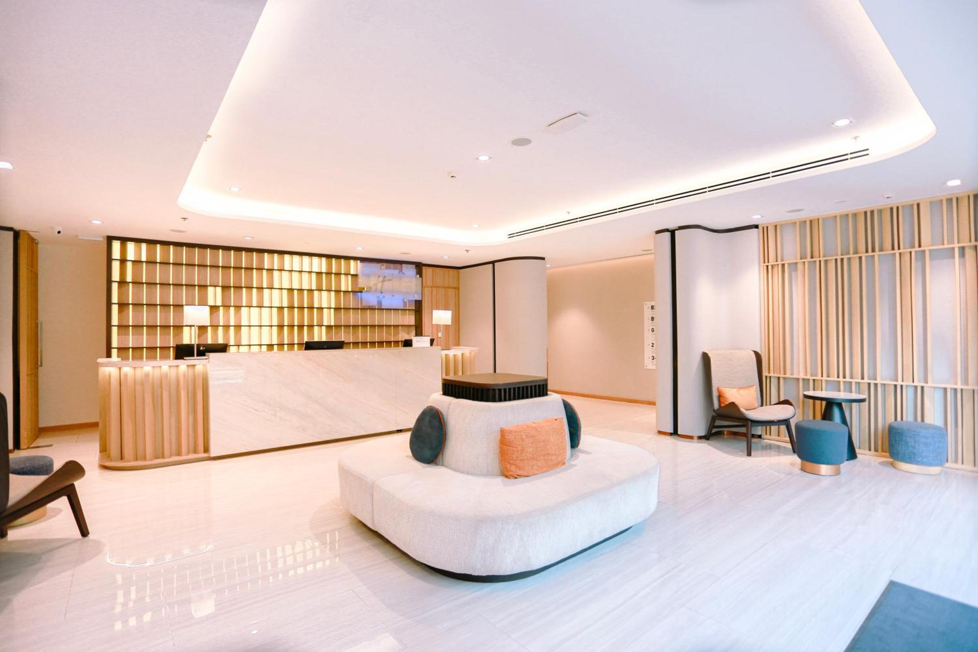 Holiday Inn Express & Suites Bangkok Central Pier By Ihg Exterior foto